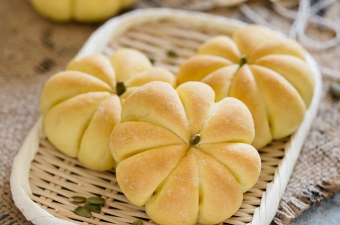 Bánh mì nhân bí đỏ